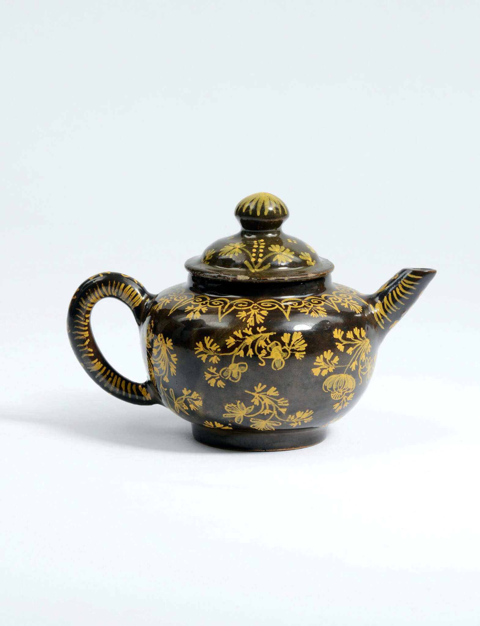 Brown-glazed teapot
